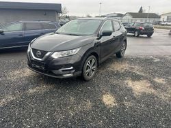 Schwarz Gebraucht 2018 Nissan Qashqai N-Connecta SUV | 9.800 € (Guter Preis)