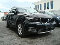 Schwarz Gebraucht 2021 Volvo XC40 Momentum SUV | 27.600 € (Guter Preis)