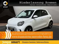 Weiß Gebraucht 2022 Smart ForFour Electric Drive Passion Limousine | 10.990 € (Fairer Preis)