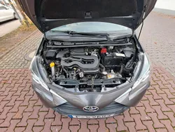Grau Gebraucht 2018 Toyota Yaris Comfort Kleinwagen | 10.300 € (Fairer Preis)