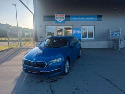 Blau Gebraucht 2024 Skoda Octavia Selection Kombi | 28.500 € (Superpreis)