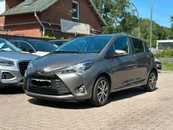 Silber Gebraucht 2019 Toyota Yaris Kleinwagen | 11.000 € (Guter Preis)