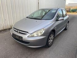 Grau Gebraucht 2005 Peugeot 307 Tendance Kleinwagen | 1.390 €