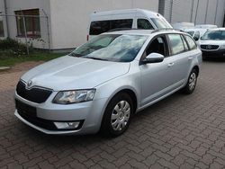 Silber Gebraucht 2013 Skoda Octavia Ambition Limousine | 5.600 € (Etwas zu teuer)