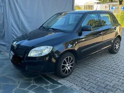 Schwarz Gebraucht 2008 Skoda Fabia Limousine | 1.900 € (Fairer Preis)