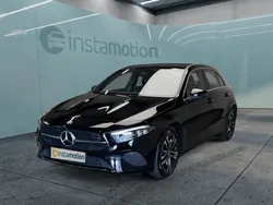 Schwarz Gebraucht 2024 Mercedes A180 Advanced Limousine | 29.095 € (Fairer Preis)