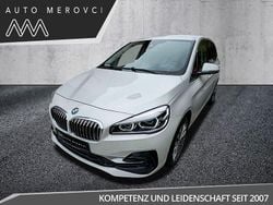 Weiß Gebraucht 2023 BMW 218 Gran Tourer Luxury Line Van / Kleinbus | 23.995 € (Teuer)