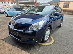 Blau Gebraucht 2012 Toyota Verso Travel Van / Kleinbus | 10.900 € (Teuer)