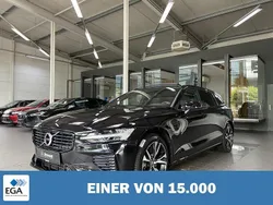 Schwarz metallic Gebraucht 2022 Volvo V60 Plus Kombi | 37.700 € (Fairer Preis)