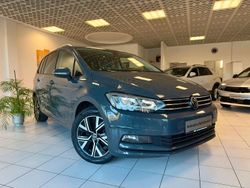 Grau Gebraucht 2023 VW Touran Van / Kleinbus | 27.980 € (Guter Preis)