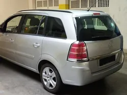 Grau Gebraucht 2008 Opel Zafira Van / Kleinbus | 3.450 € (Fairer Preis)