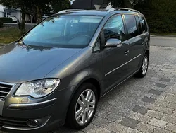Grau Gebraucht 2007 VW Touran Van / Kleinbus | 4.700 € (Fairer Preis)
