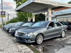 Grau Gebraucht 2004 Mercedes E63 AMG Limousine | 7.899 €