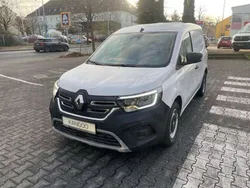 Weiß (mineralweiß) Gebraucht 2023 Renault Kangoo Rapid Advance Van / Kleinbus | 32.890 € (Teuer)