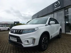 Weiß Gebraucht 2021 Suzuki Vitara Comfort+ SUV | 21.990 € (Etwas zu teuer)