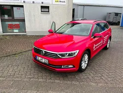 Rot Gebraucht 2016 VW Passat Comfortline Kombi | 7.990 € (Guter Preis)