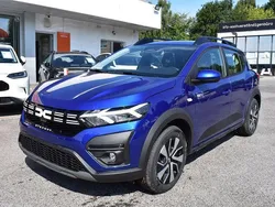 Blau Neu 2025 Dacia Sandero Expression Kleinwagen | 18.890 € (Guter Preis)