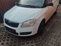 Weiß Gebraucht 2009 Skoda Roomster Van / Kleinbus | 3.900 € (Etwas zu teuer)