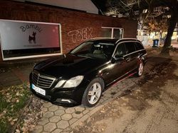 Schwarz Gebraucht 2010 Mercedes E350 Kombi | 5.800 € (Superpreis)