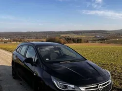 Schwarz Gebraucht 2017 Opel Astra Edition Kombi | 8.999 € (Fairer Preis)