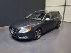 Grau Gebraucht 2012 Volvo V70 R-Design Kombi | 10.950 € (Etwas zu teuer)