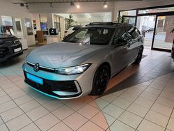 Dolomit silber Gebraucht 2025 VW Passat R-line Kombi | 47.900 € (Fairer Preis)