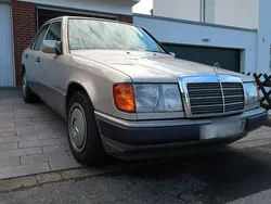 Andere außenfarben Gebraucht 1992 Mercedes 200 Limousine | 3.500 €