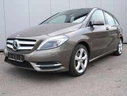 Grau Gebraucht 2013 Mercedes B200 Sport Van / Kleinbus | 11.850 € (Fairer Preis)