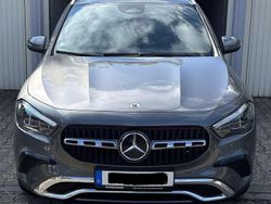 Grau Gebraucht 2024 Mercedes GLA180 Advanced SUV | 33.400 € (Guter Preis)