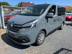 Grau Gebraucht 2019 Renault Trafic Life Van | 26.999 €