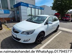 Weiß Gebraucht 2012 Opel Astra Edition Kombi | 4.500 € (Guter Preis)