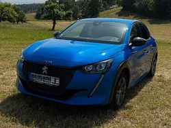 Blau Gebraucht 2023 Peugeot e-208 Allure Kleinwagen | 17.100 € (Fairer Preis)