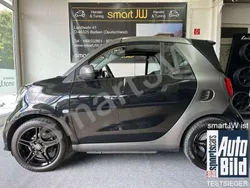 Schwarz und grau matt Gebraucht 2017 Smart ForTwo Cabrio Brabus Cabrio | 25.999 € (Etwas zu teuer)