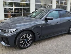 Grau Gebraucht 2023 BMW i4 M Sport Limousine | 43.500 € (Fairer Preis)