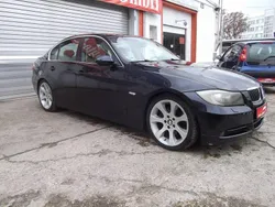 Blau Gebraucht 2006 BMW 330 Sport Line Limousine | 3.399 €