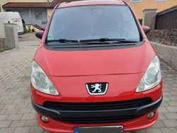 Rot Gebraucht 2007 Peugeot 1007 Tendance Kleinwagen | 550 €