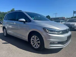 Silber Gebraucht 2016 VW Touran Comfortline Van / Kleinbus | 12.850 € (Guter Preis)
