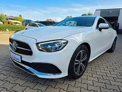 Weiß Gebraucht 2020 Mercedes E220 Avantgarde Coupé | 33.990 € (Superpreis)