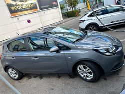 Grau Gebraucht 2015 Opel Corsa Limousine | 6.200 €