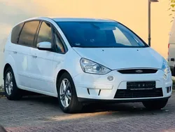 Weiß Gebraucht 2009 Ford S-MAX Titanium Van / Kleinbus | 5.490 € (Fairer Preis)