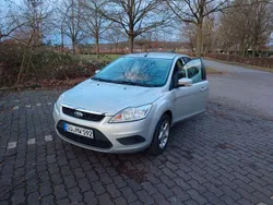 Grau Gebraucht 2009 Ford Focus Style Limousine | 2.000 € (Guter Preis)
