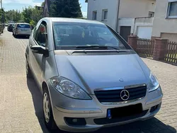 Silber Gebraucht 2008 Mercedes A180 Kleinwagen | 2.800 € (Guter Preis)