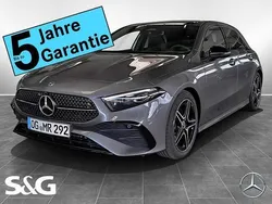 Metalliclack mountaingrau Gebraucht 2025 Mercedes A200 AMG Limousine | 40.399 €