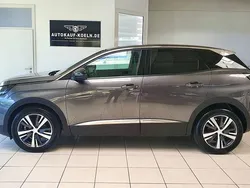 Lackierung platiniumgrau/meta Gebraucht 2023 Peugeot 3008 Allure SUV | 21.592 € (Guter Preis)