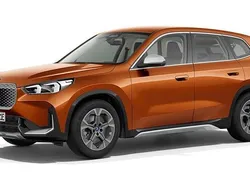 Orange Gebraucht 2024 BMW iX1 Luxury Line SUV | 48.196 € (Teuer)