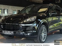 Schwarz Gebraucht 2017 Porsche Cayenne Platinum Edition SUV | 33.850 € (Etwas zu teuer)