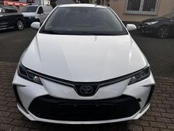 Weiß Gebraucht 2020 Toyota Corolla Hybrid Team Limousine | 12.900 € (Fairer Preis)