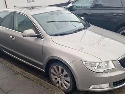 Beige Gebraucht 2012 Skoda Superb Elegance Limousine | 8.800 € (Teuer)