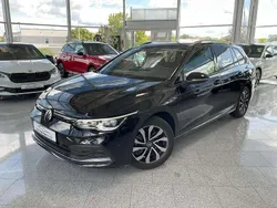 Deep black perleffekt Gebraucht 2022 VW Golf VIII Active Kombi | 24.890 € (Etwas zu teuer)