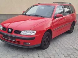 Rot Gebraucht 2000 Seat Cordoba Kombi | 777 €